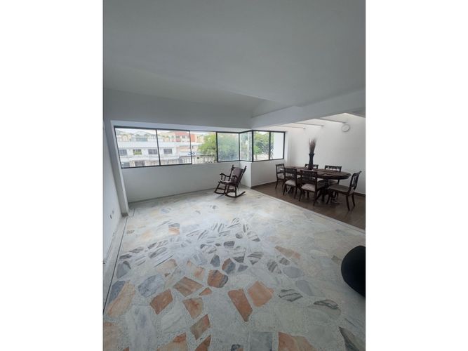 Casa de 6 alcobas en venta en Sector La Luisa Bella Suiza, Cali, 550 m² · foto 18 de 24