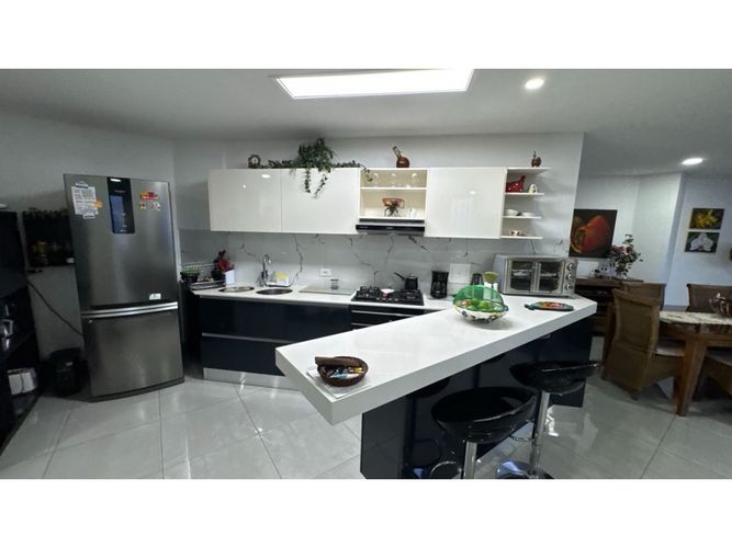 Apartamento de 3 alcobas en venta en Menga, Cali, 166 m² · foto 10 de 24