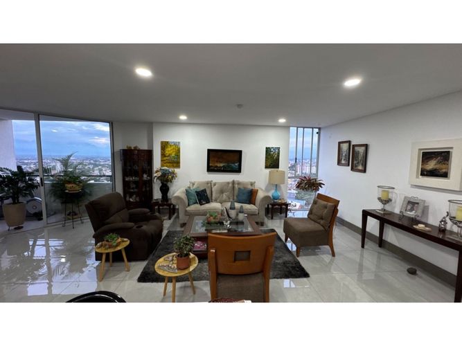 Apartamento de 3 alcobas en venta en Menga, Cali, 166 m² · foto 11 de 24