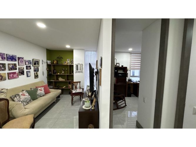 Apartamento de 3 alcobas en venta en Menga, Cali, 166 m² · foto 13 de 24