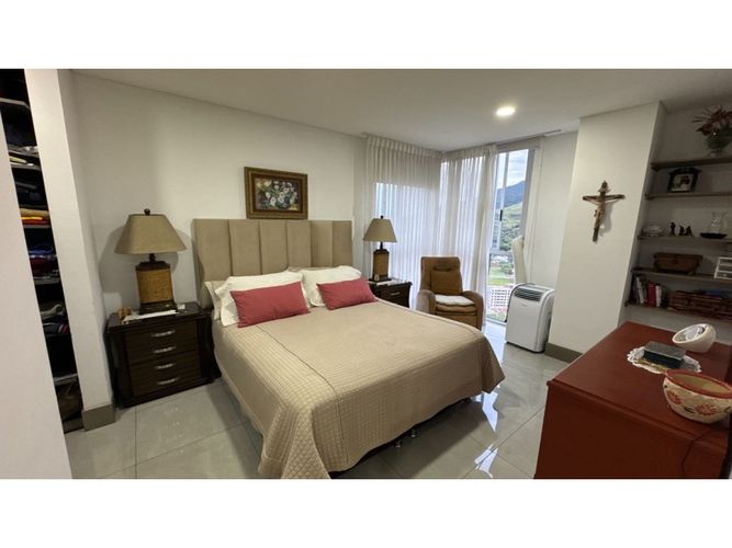 Apartamento de 3 alcobas en venta en Menga, Cali, 166 m² · foto 15 de 24