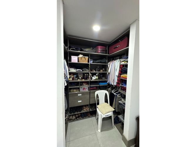 Apartamento de 3 alcobas en venta en Menga, Cali, 166 m² · foto 23 de 24
