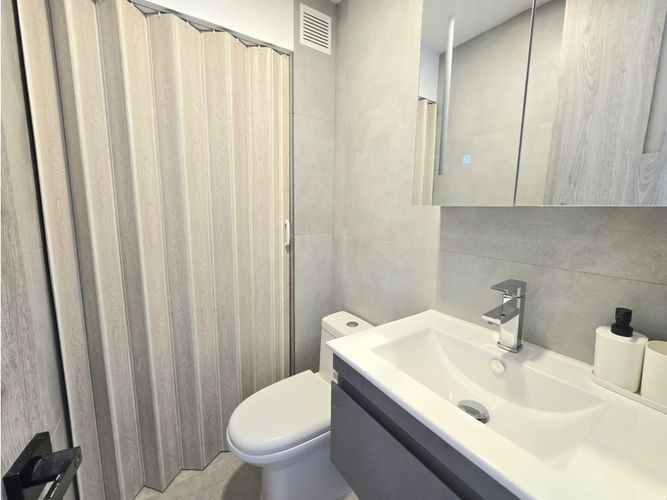 Apartaestudio en venta en Chico Norte, Bogotá, 27 m² · foto 6 de 19
