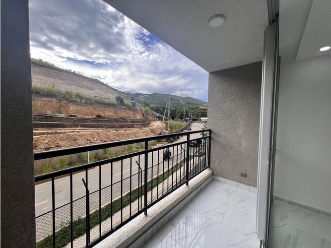 Apartamento de 2 alcobas en venta en Colinas Del Norte, Cali, 70 m² · foto 6 de 17