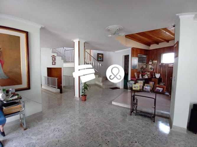 Casa de 5 alcobas en venta en Simon Bolivar, Medellín, 263 m² · foto 6 de 20