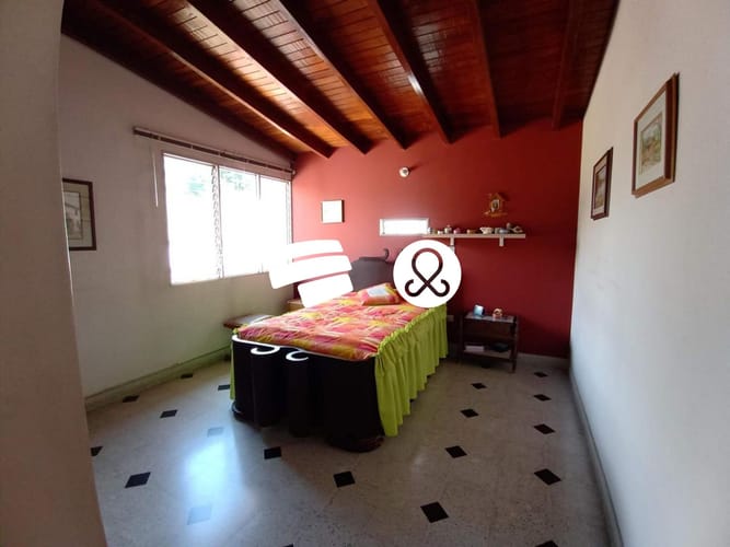 Casa de 5 alcobas en venta en Simon Bolivar, Medellín, 263 m² · foto 12 de 20