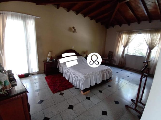 Casa de 5 alcobas en venta en Simon Bolivar, Medellín, 263 m² · foto 13 de 20