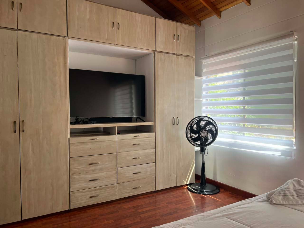 Casa en arriendo en El Poblado, Medellín · foto 7 de 14