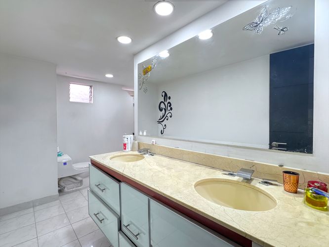 Apartamento de 5 alcobas en venta en Belén, Medellín, 296 m² · foto 8 de 16