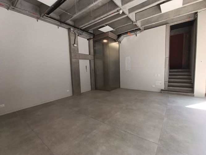 Local en arriendo en El Poblado, Medellín, 162 m² · foto 4 de 15