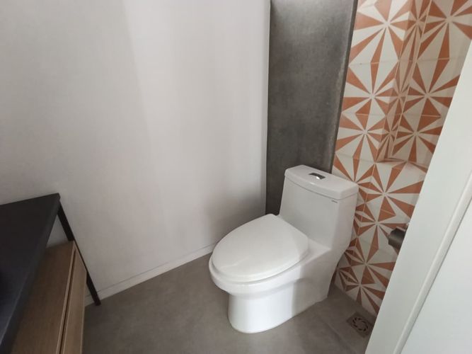 Local en arriendo en El Poblado, Medellín, 162 m² · foto 14 de 15