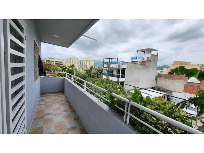 Casa de 12 alcobas en venta en Villa Bethel, Santa Marta, 360 m² · foto 3 de 17