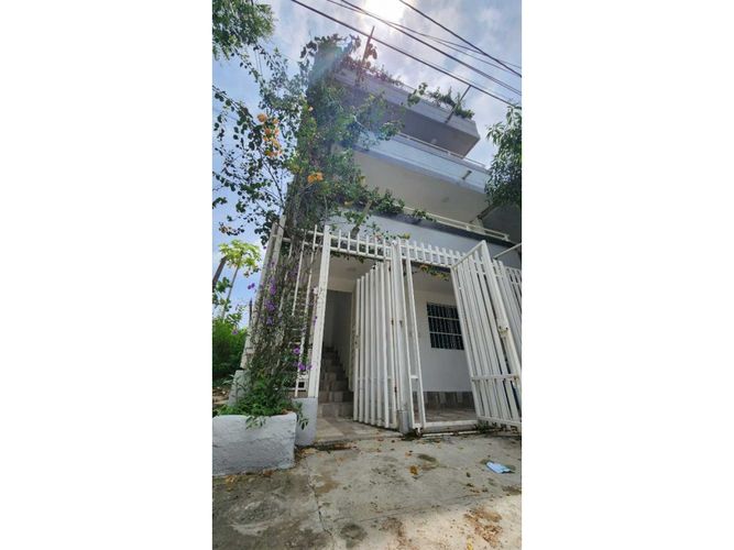 Casa de 12 alcobas en venta en Villa Bethel, Santa Marta, 360 m² · foto 9 de 17