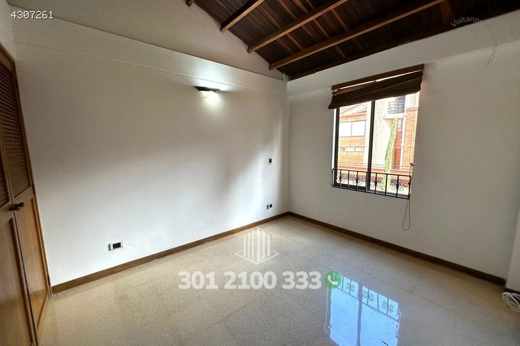 Casa de 3 alcobas en arriendo en El Tesoro, Medellín, 320 m² · foto 9 de 24