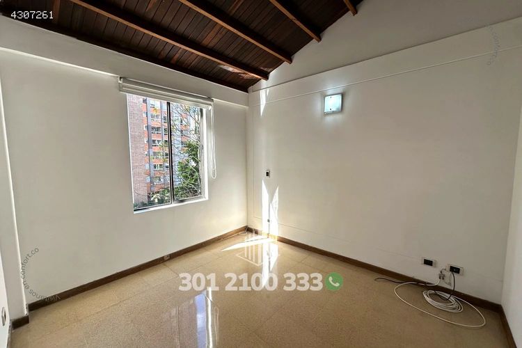 Casa de 3 alcobas en arriendo en El Tesoro, Medellín, 320 m² · foto 10 de 24