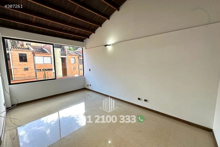 Casa de 3 alcobas en arriendo en El Tesoro, Medellín, 320 m² · foto 17 de 24