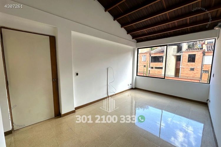 Casa de 3 alcobas en arriendo en El Tesoro, Medellín, 320 m² · foto 18 de 24