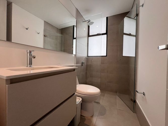 Apartamento de 2 alcobas en arriendo en Lalinde, Medellín, 94 m² · foto 11 de 12