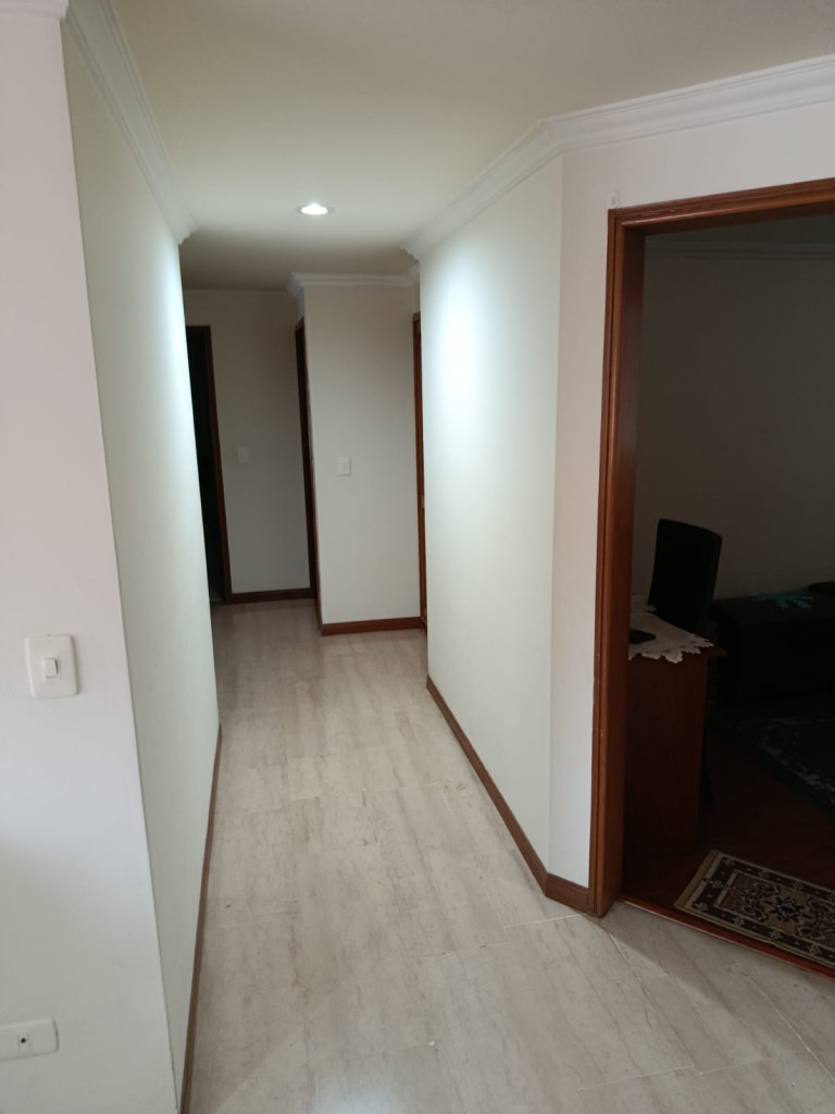 Apartamento en venta en Santa Barbara Central, Bogotá · foto 8 de 21