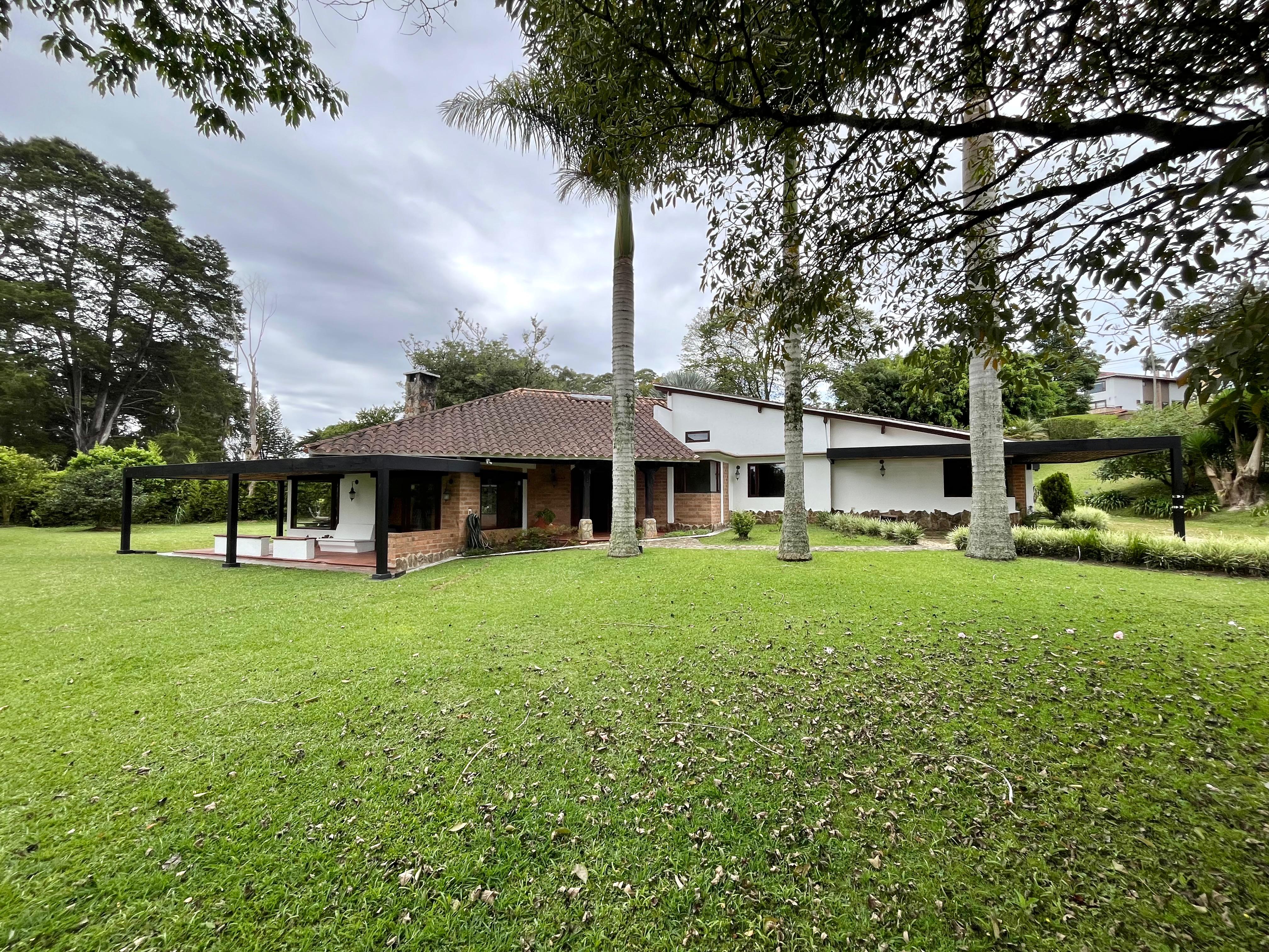 5BR House in Cabeceras de llanogrande (300 m²) - 3