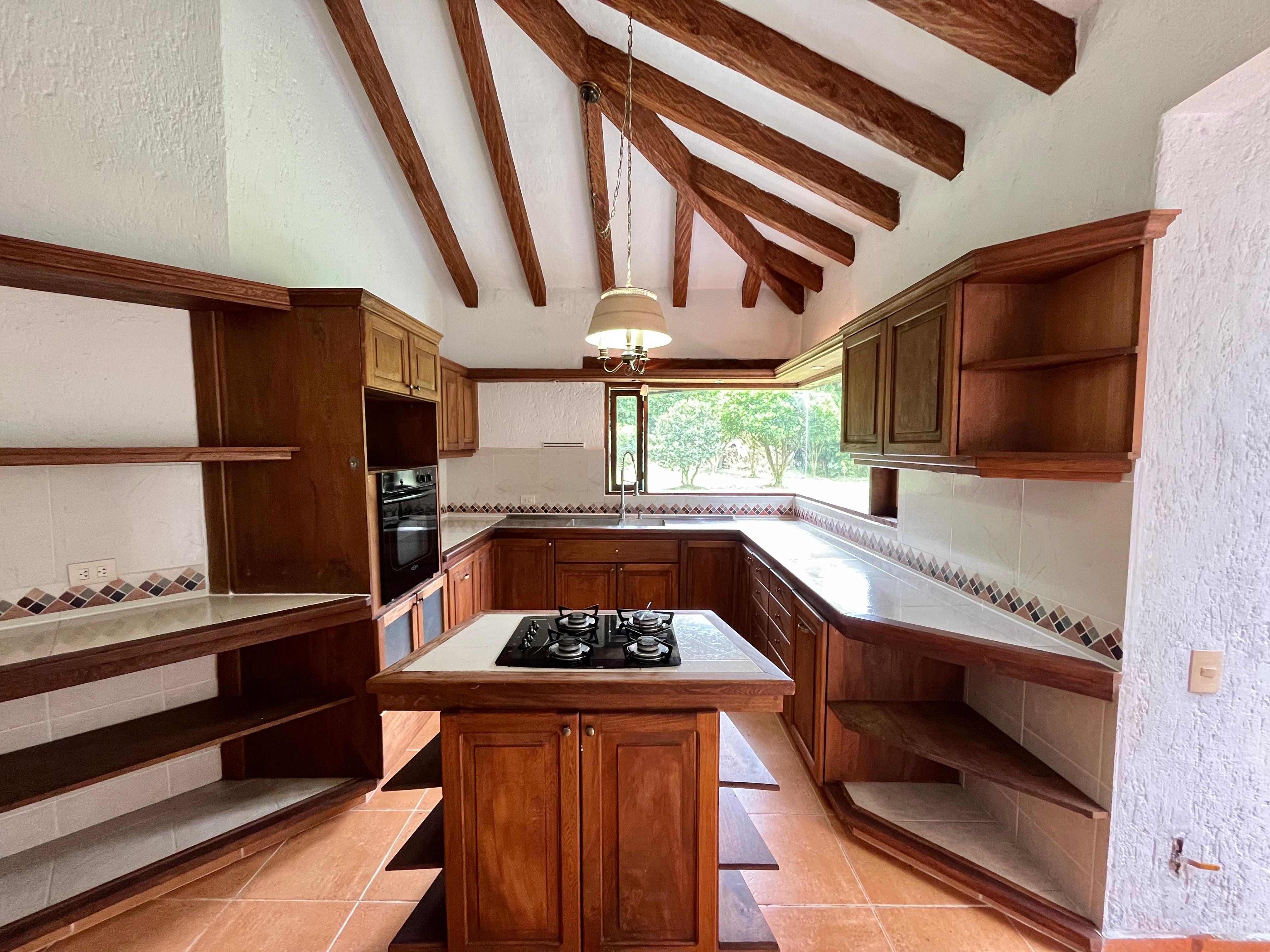 5BR House in Cabeceras de llanogrande (300 m²) - 4