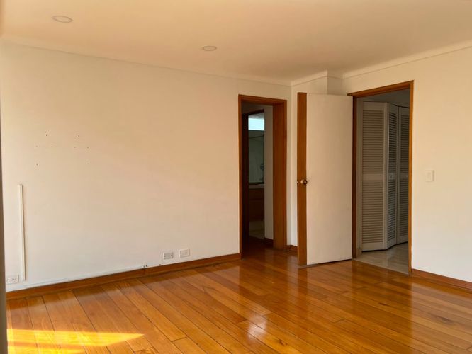 Apartamento de 3 alcobas en arriendo en El Poblado, Medellín, 200 m² · foto 8 de 17
