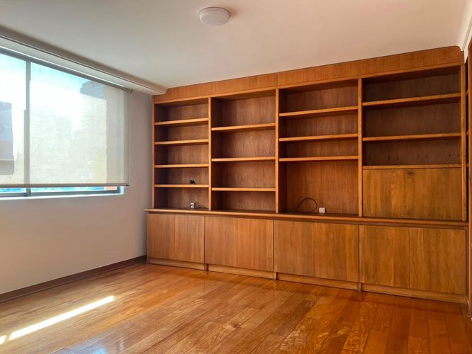 Apartamento de 3 alcobas en arriendo en El Poblado, Medellín, 200 m² · foto 10 de 17