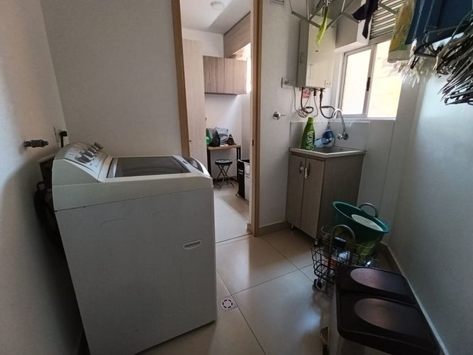 Apartamento de 3 alcobas en arriendo en Loma Del Escobero, Envigado, 134 m² · foto 18 de 19