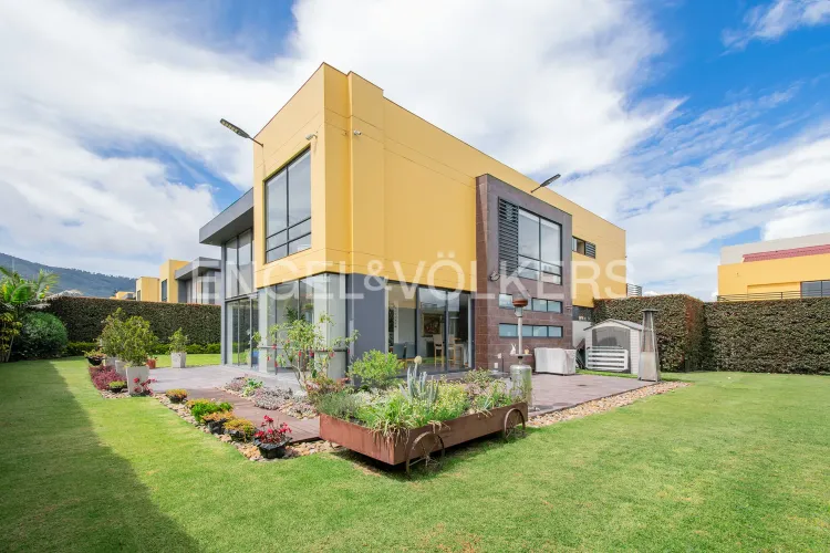 Casa de 4 alcobas en venta en Pueblo Viejo, Cota, 315 m² · foto 15 de 20