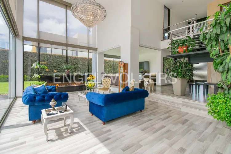 Casa de 4 alcobas en venta en Pueblo Viejo, Cota, 315 m² · foto 2 de 20
