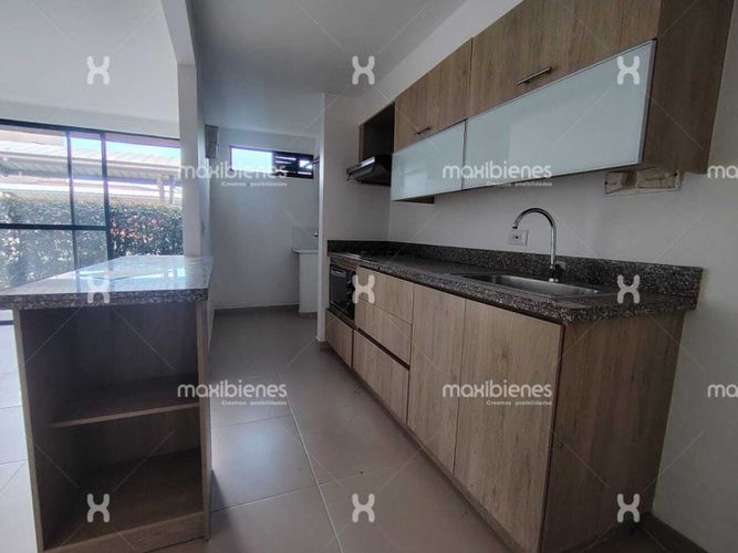 Apartamento de 3 alcobas en venta en Lomitas, La Ceja, 70 m² · foto 2 de 15