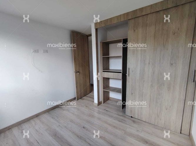 Apartamento de 3 alcobas en venta en Lomitas, La Ceja, 70 m² · foto 7 de 15