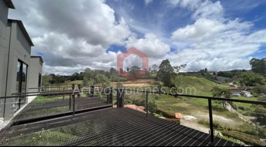 Casa de 3 alcobas en venta en Quirama, El Carmen de Viboral · foto 3 de 17