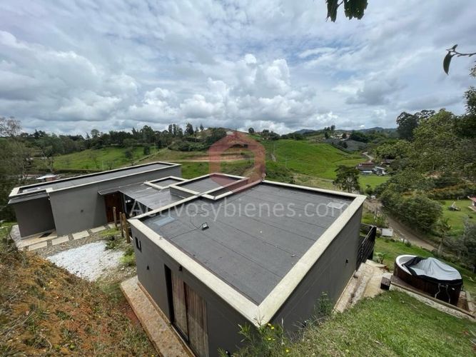 Casa de 3 alcobas en venta en Quirama, El Carmen de Viboral · foto 6 de 17