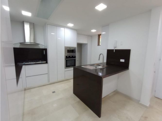 Apartamento de 3 alcobas en venta en Menga, Cali, 250 m² · foto 5 de 22