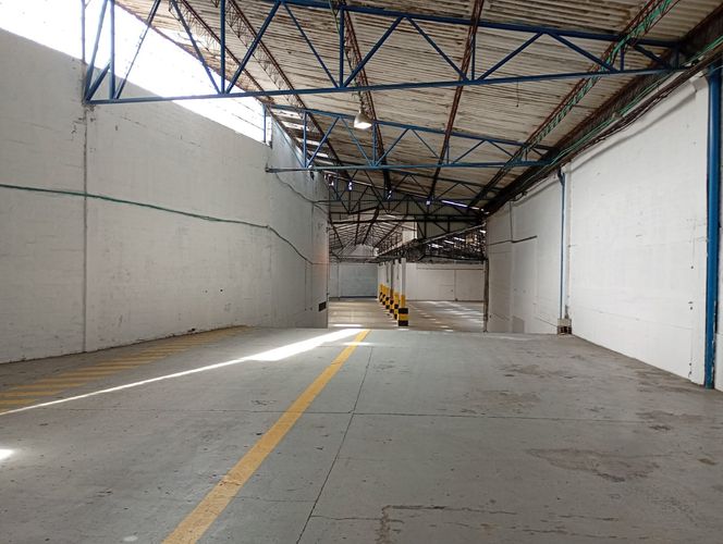 Bodega en arriendo en Los Naranjos, Itagüí, 2950 m² · foto 8 de 19