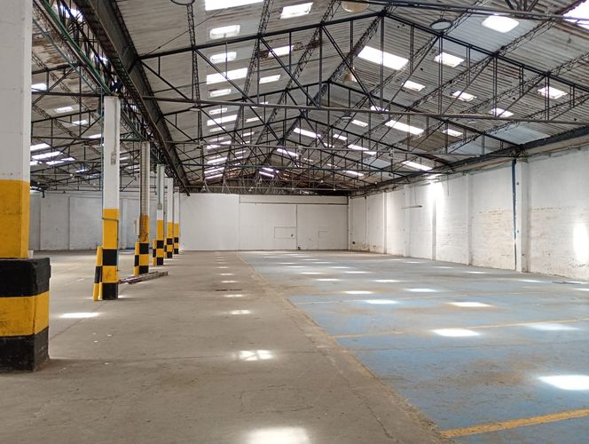 Bodega en arriendo en Los Naranjos, Itagüí, 2950 m² · foto 5 de 19