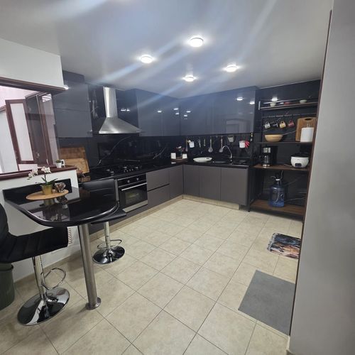 Casa de 4 alcobas en venta en Niza, Bogotá, 320 m² · foto 8 de 24