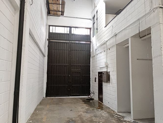 Bodega en arriendo en Cristo Rey, Medellín, 1430 m² · foto 7 de 19