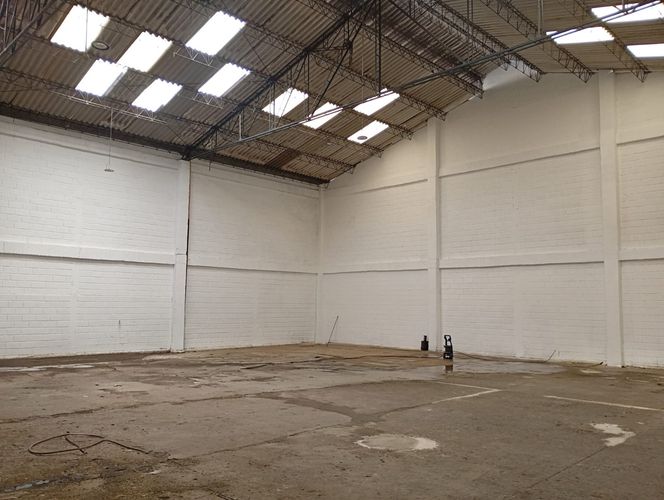 Bodega en arriendo en Cristo Rey, Medellín, 1430 m² · foto 6 de 19