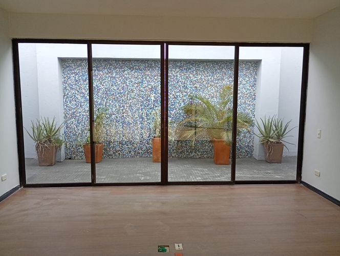 Bodega en arriendo en Cristo Rey, Medellín, 1430 m² · foto 10 de 19