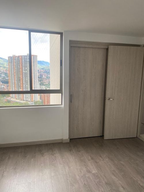 Apartamento de 3 alcobas en venta en Entreamigos, Sabaneta, 73 m² · foto 5 de 7