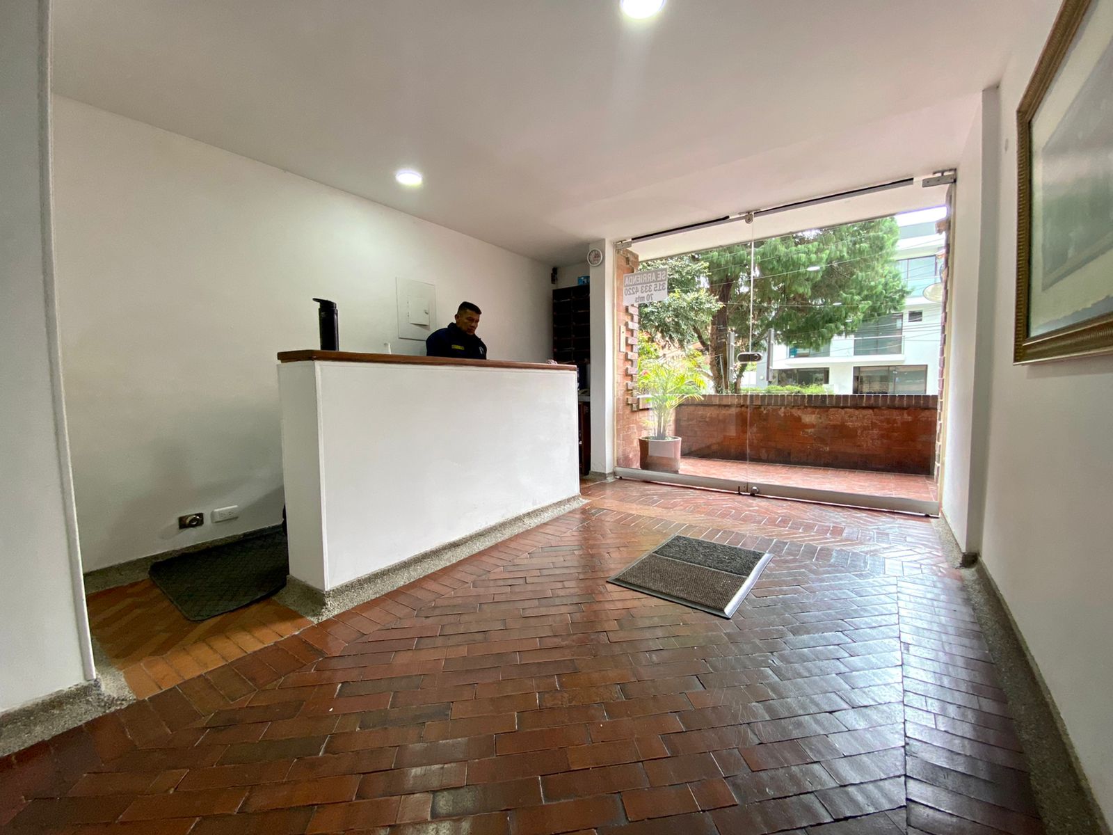 Apartamento en venta en Los Rosales, Bogotá · foto 2 de 10