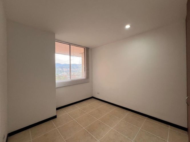 Apartamento de 3 alcobas en arriendo en El Poblado, Medellín, 89 m² · foto 10 de 14