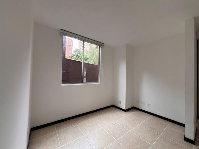 Apartamento de 3 alcobas en arriendo en El Poblado, Medellín, 89 m² · foto 11 de 14