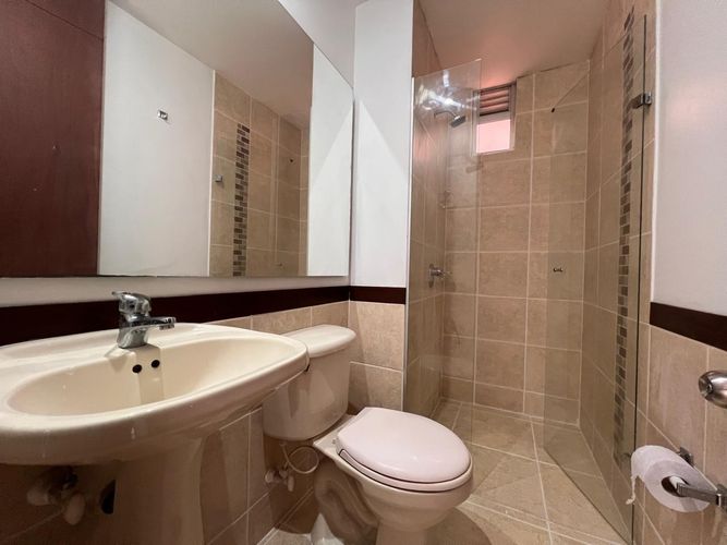 Apartamento de 3 alcobas en arriendo en El Poblado, Medellín, 89 m² · foto 13 de 14