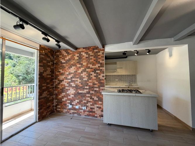 Apartamento de 3 alcobas en venta en Loma De San Jose, Sabaneta, 60 m² · foto 8 de 24