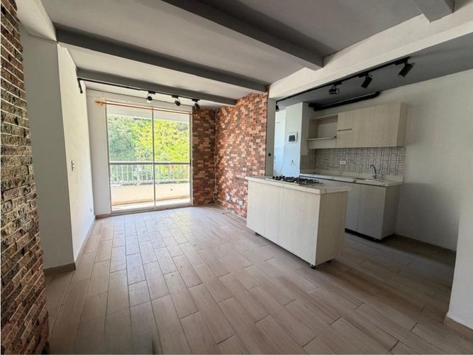 Apartamento de 3 alcobas en venta en Loma De San Jose, Sabaneta, 60 m² · foto 9 de 24