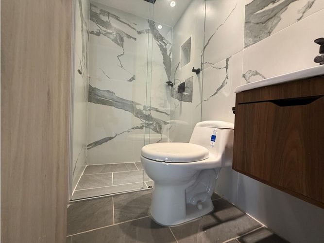 Apartamento de 3 alcobas en venta en Loma De San Jose, Sabaneta, 60 m² · foto 11 de 24