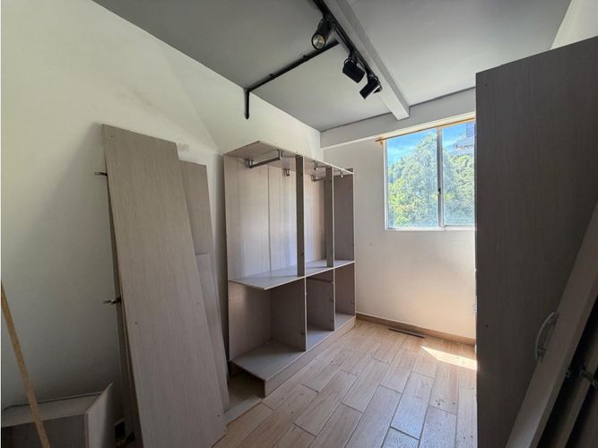 Apartamento de 3 alcobas en venta en Loma De San Jose, Sabaneta, 60 m² · foto 17 de 24